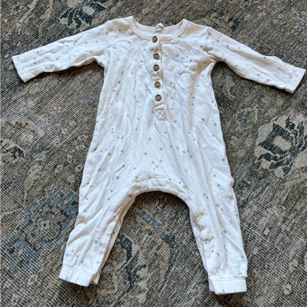 Quincy Mae Cotton Star-Print One-Piece Romper - White